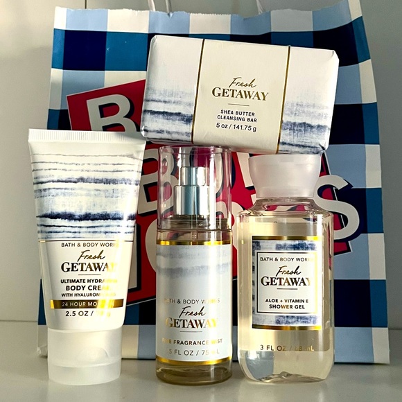 4x NEW FRESH GETAWAY Travel Gift Set: Bar Soap, Shower Gel, Body Cream, spray - Picture 1 of 9